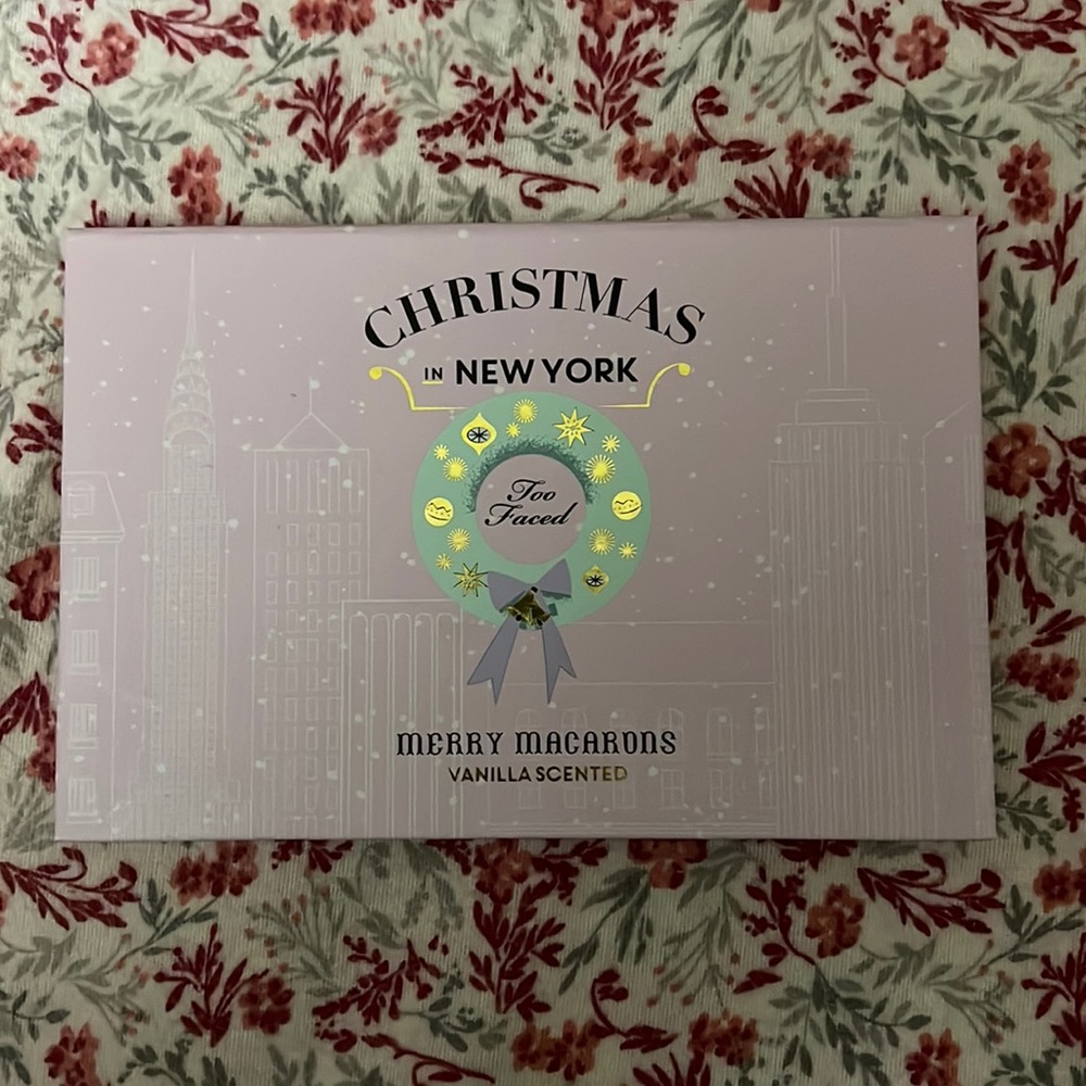 Too Faced Merry Macarons Palette